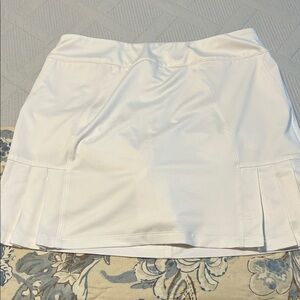 White Zenergy Golf Skort Pleated Skirt by Chicos size 1 (6-8)